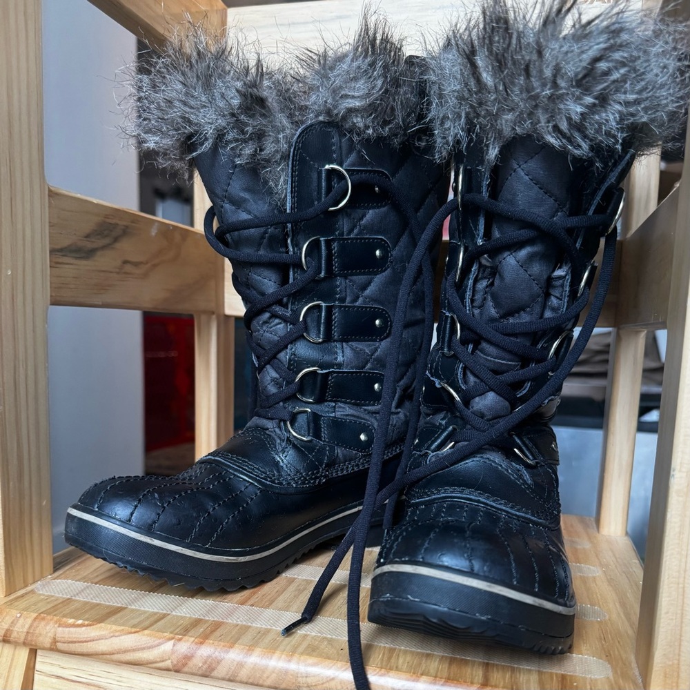 Sorrel Torino II - Women's Black Fur-Lined Winter Boots